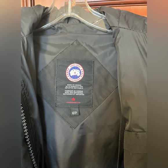 Canada Goose Shelburne Parka - Picture 2 of 15